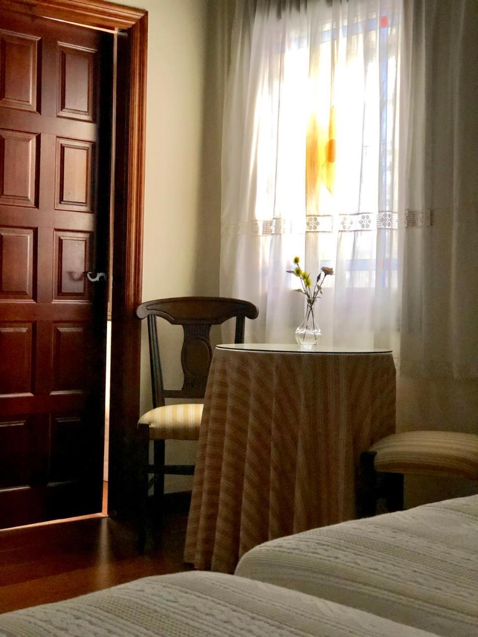 Hotel Rey Chindasvinto Covarrubias Ngoại thất bức ảnh